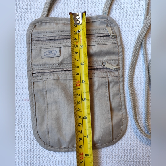 3/$20💗Austin House  Neck/Cross Body Pouch - Picture 4 of 8